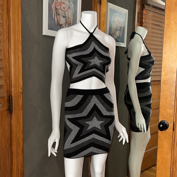 Steve Madden Dresses & Skirts - NWT Steve Madden Retro Star Knit Skirt & Halter Top Set Small